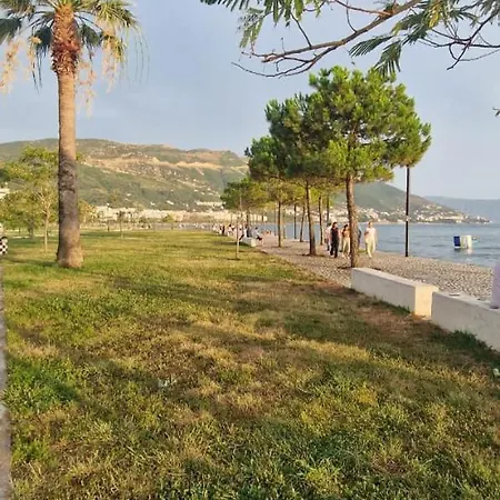 Lungomare Center *