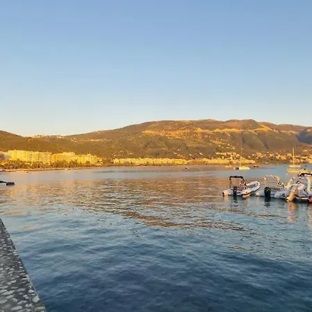 Lungomare Center Διαμέρισμα *